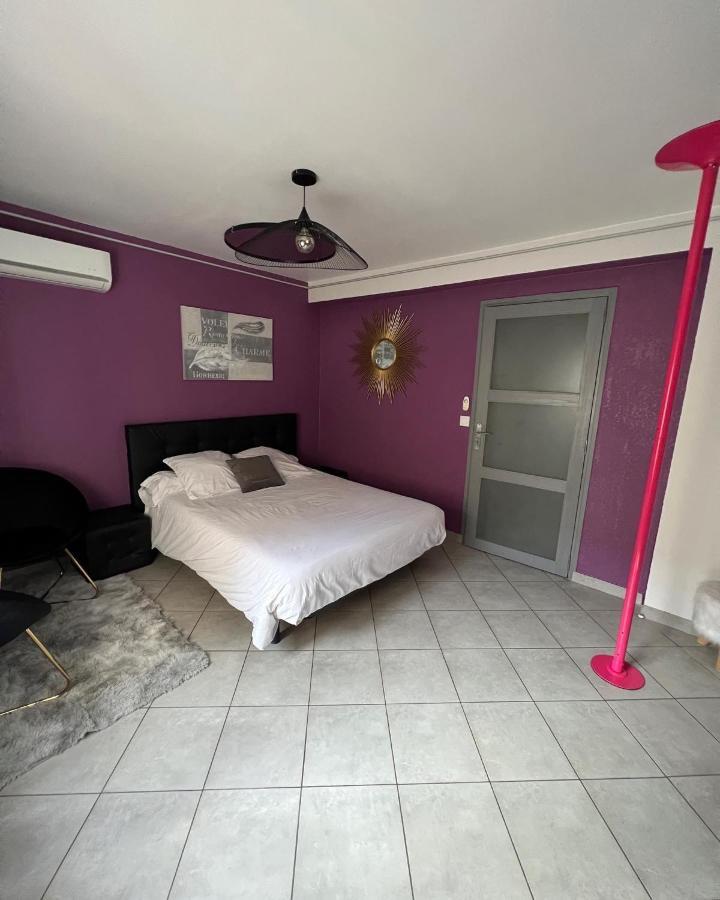 Romantique Sauna Et Jacuzzi Love hôtel